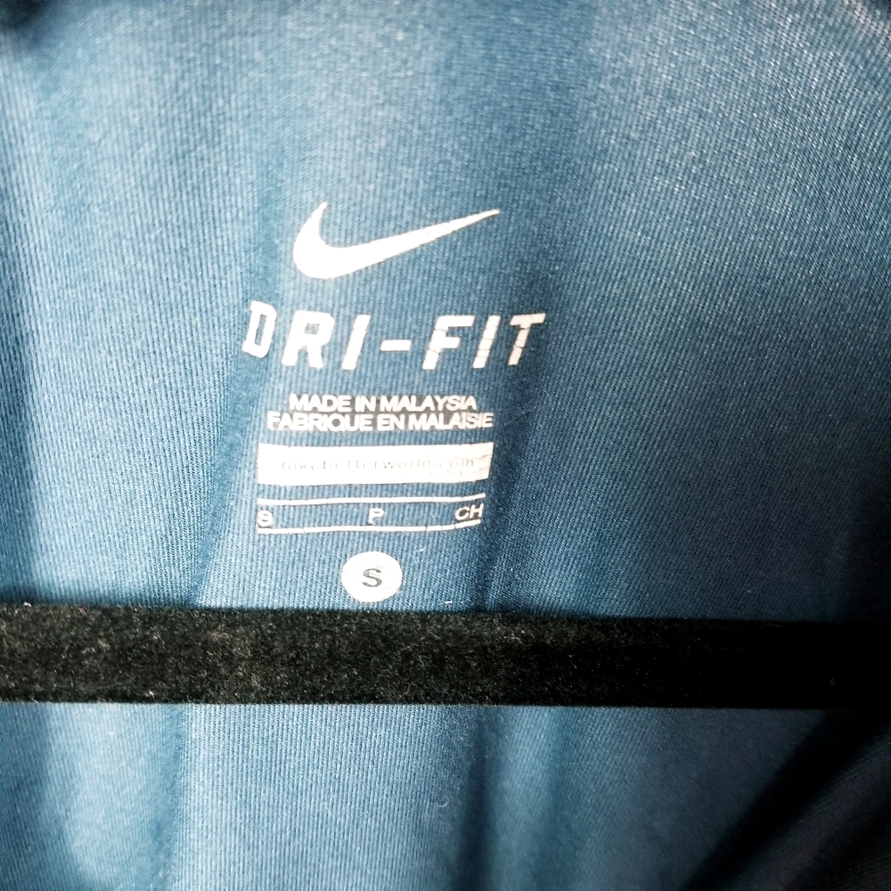 Nike pullover - Picture 2 of 7